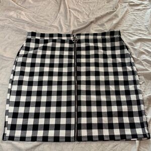 Chic Checkered Mini Skirt with Front Zipper